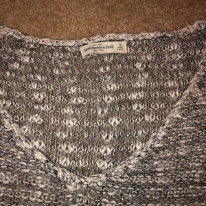 Abercrombie and Fitch- gray/white sweater